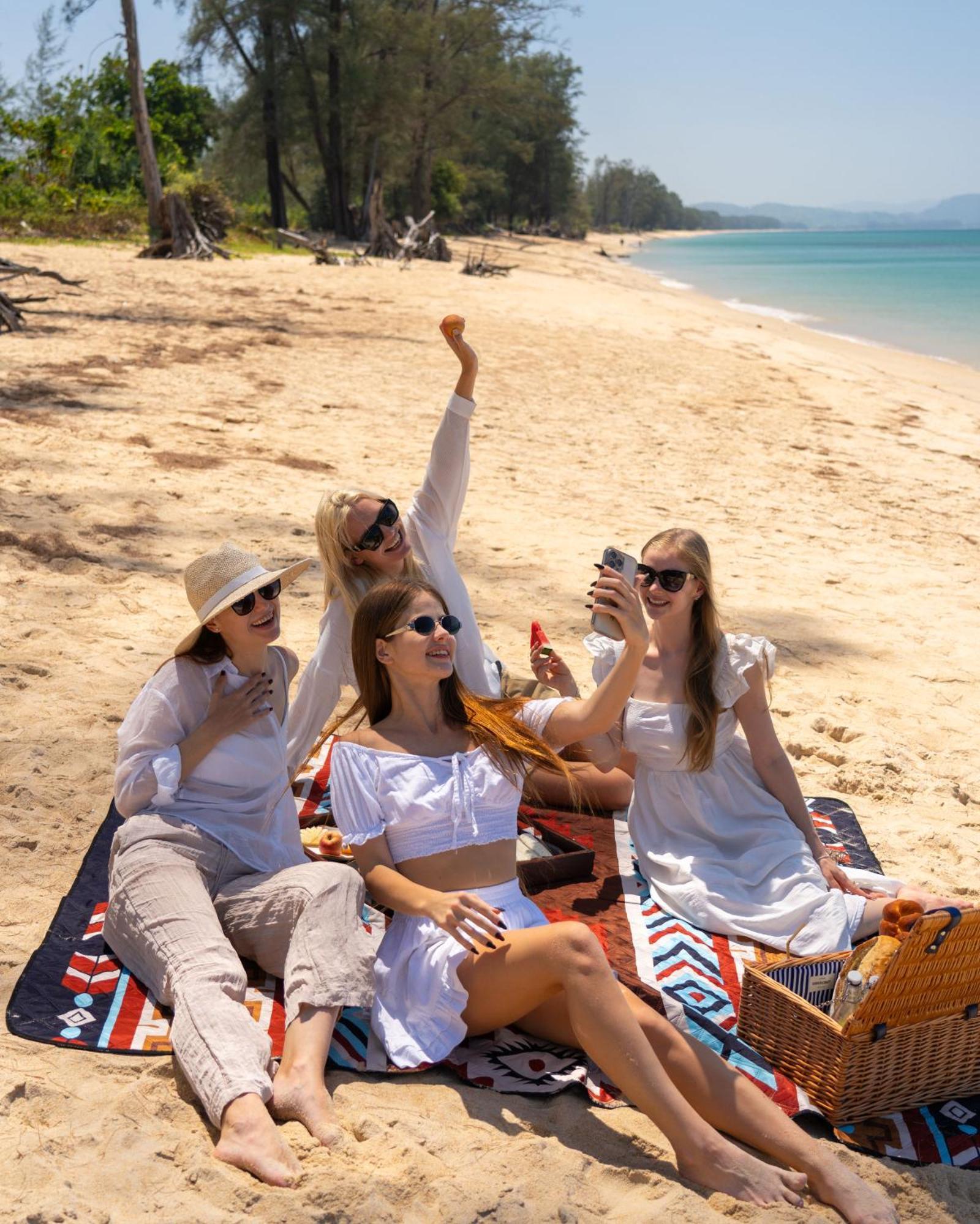 Avani Plus Mai Khao Phuket Suites Luaran gambar